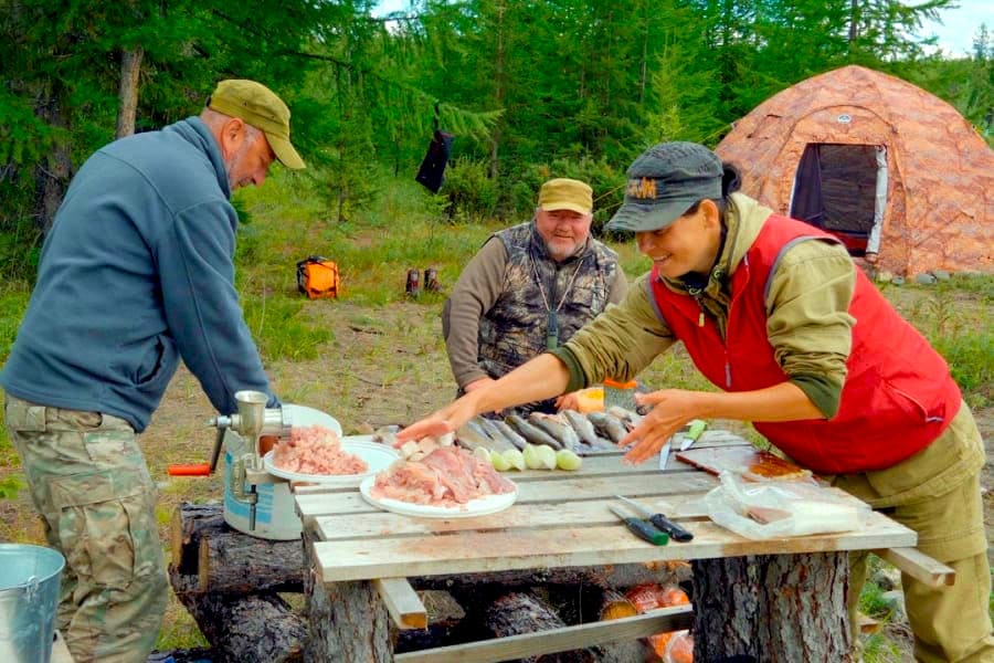 Пельмени из рыбы в экспедиции на Полярный Урал – Таежная кухня от Натальи Удинцевой.