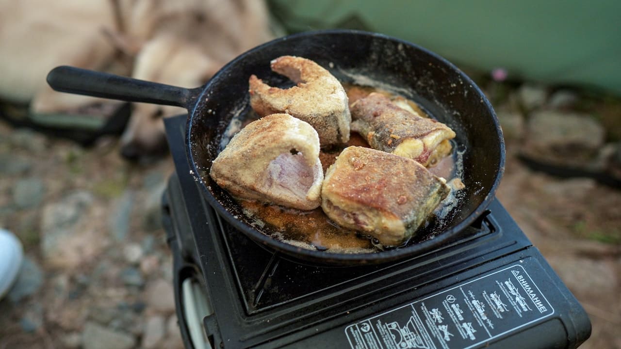 Жареная рыба в манке или муке??? Как вкуснее? Попробуешь жарить как мы и будешь делать так всегда.